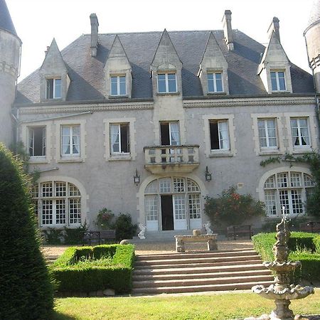 Chateau De Montbrun Hotel Сен-Мишел-Шеф-Шеф Екстериор снимка