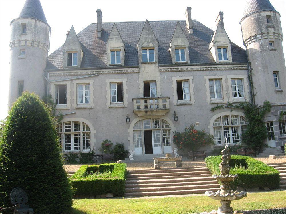 Chateau De Montbrun Hotel Сен-Мишел-Шеф-Шеф Екстериор снимка